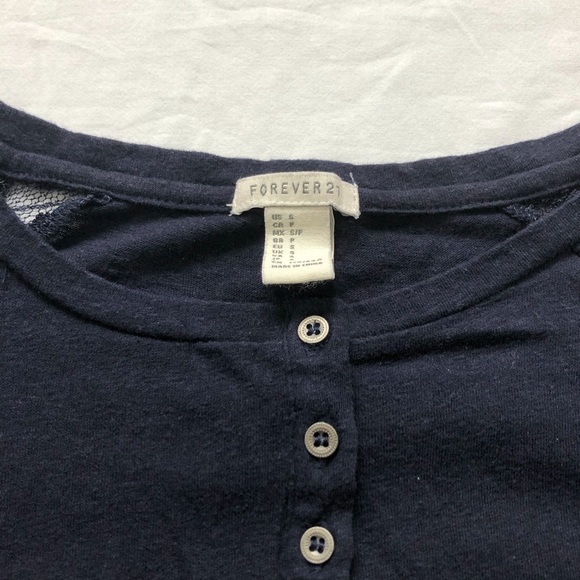 3/$20 🖤 Navy Blue Lace Henley Top - Picture 3 of 3